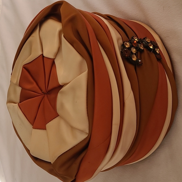 Lucila Wendey Unique Vintage Hat - Picture 8 of 10